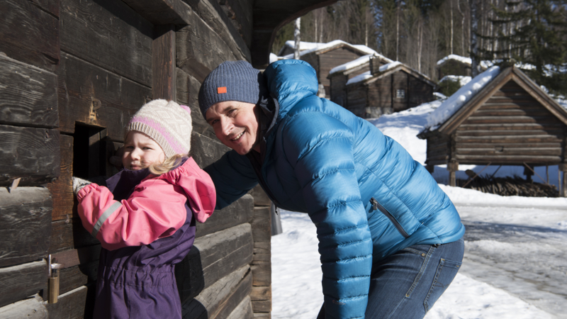 Far og jente_Lensmannsarresten_Vinter_Camilla_Damgård