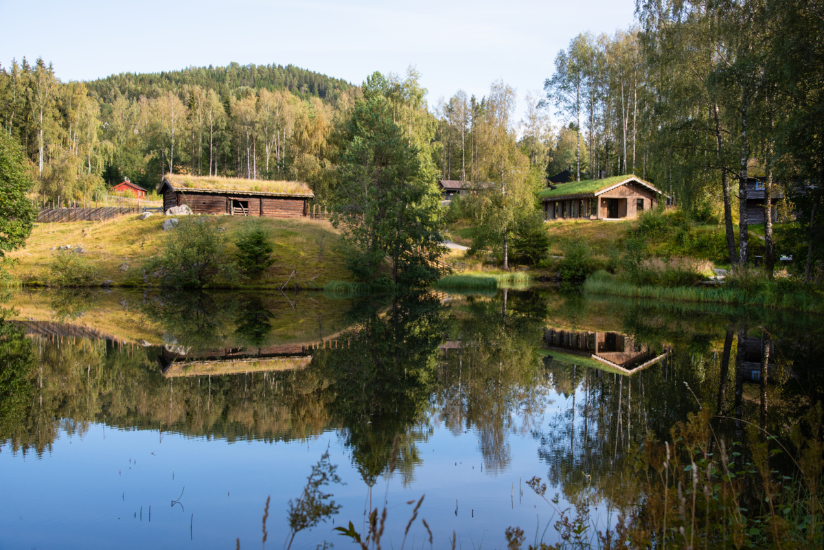 Hytte- og setergrenda p&aring; Maihaugen. Foto: Maihaugen.

