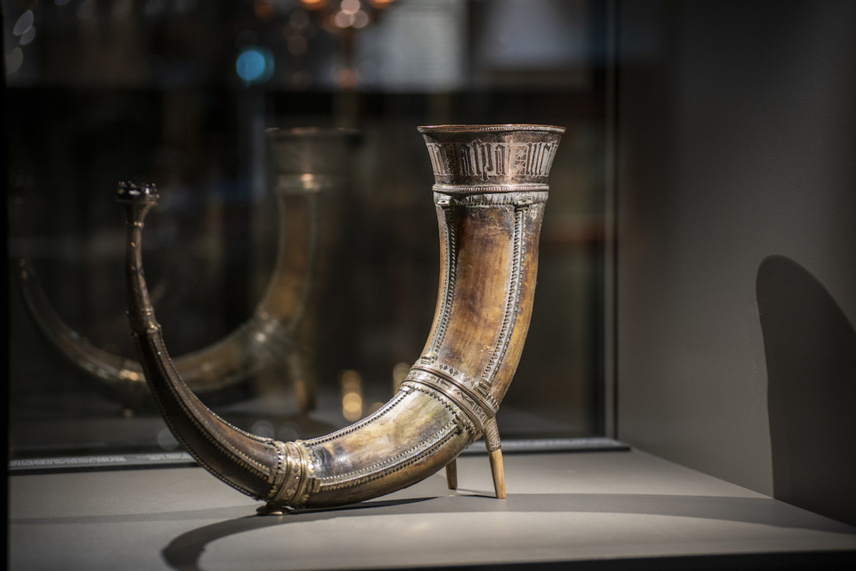 Osjukahornet (1400&ndash;1500). Det ble trodd at hvis man drakk av hornet, ble man beskyttet mot sykdom.&nbsp;Foto: Camilla Damg&aring;rd / Maihaugen

