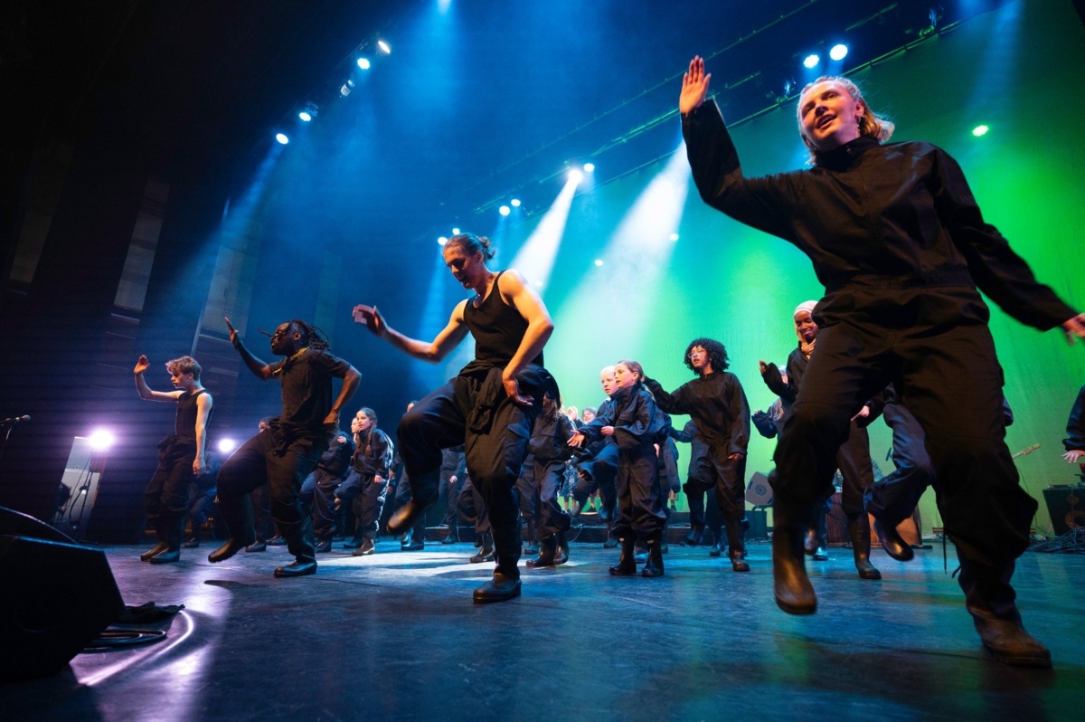 Kulturhjerte har siden oppstart i 2017 v&aelig;rt en m&oslash;teplass for barn og unge lillehamringer fra hele verden og produserer &aring;rlige festforestillinger.&nbsp;Foto: Torbj&oslash;rn Olsen / Kulturhjerte


