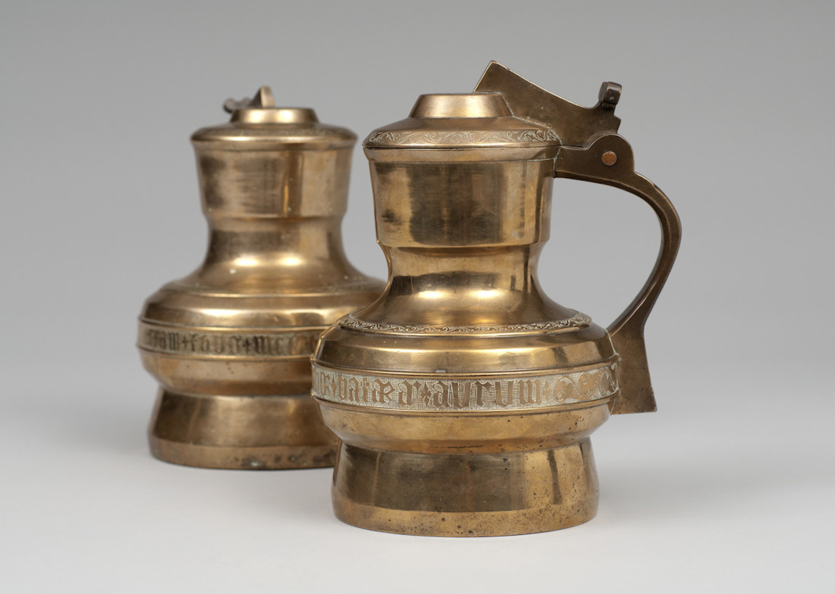 Bronsekanne (1400&ndash;1500)&nbsp;til rituell drikking av &oslash;l. Foto: Maihaugen.

