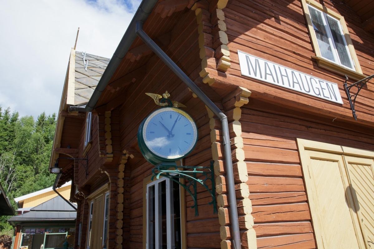 Stasjonsklokka p&aring; Maihaugen. Foto: Mark Purnell

