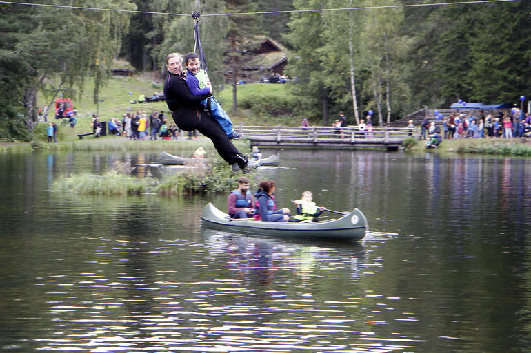 Zip-line over Breisjøen. Foto: Jørgen Skaug